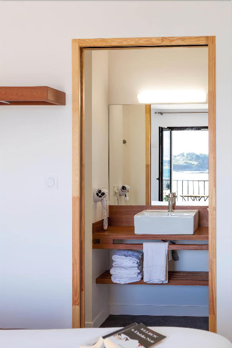 Hotel Du Port Locquirec Luaran gambar